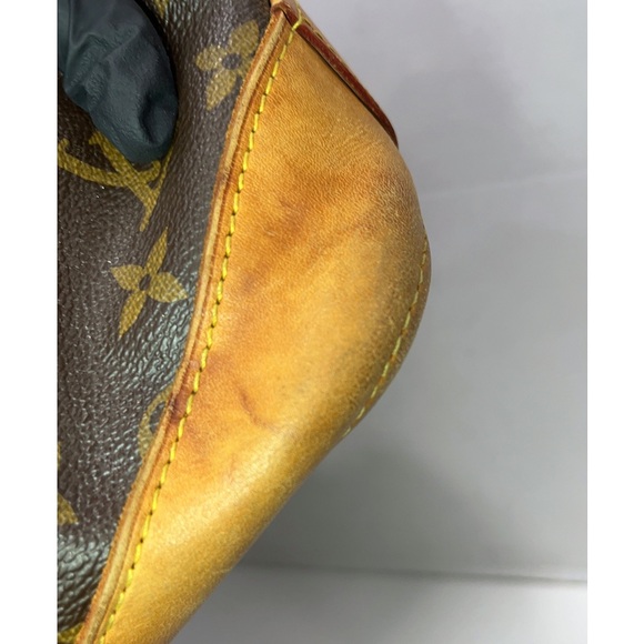 Louis Vuitton Horizontal Locket Monogram Tote - Picture 8 of 15